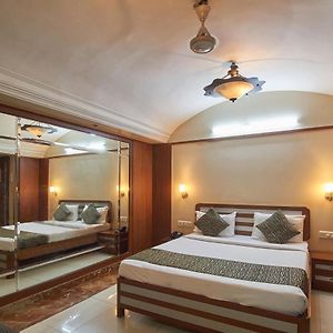 Club Room